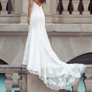 Solano Ivory Wedding Dress